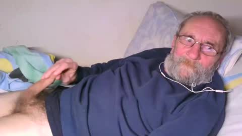 Snapshot of grandpa_mark chatting on 02/11/25, 12:59 Mark online show from 02/11/25, 12:59