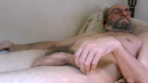 Snapshot of grandpa_mark chatting on 08/06/26, 09:49 Mark online show from 08/06/26, 09:49