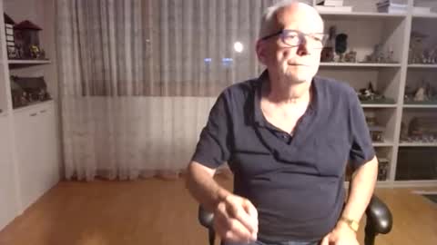Snapshot of grandpach chatting on 05/23/26, 11:58 grandpach online show from 05/23/26, 11:58