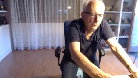 Snapshot of grandpach chatting on 05/26/26, 06:09 grandpach online show from 05/26/26, 06:09