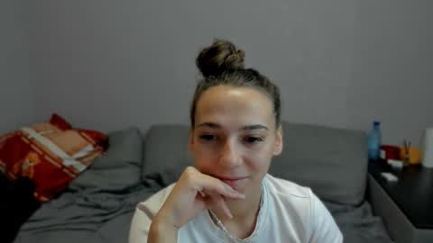 Anna online show from 02/09/26, 04:22