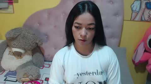 Snapshot of gray_sophiee chatting on 05/20/26, 02:29 Sophie Gray online show from 05/20/26, 02:29
