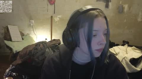 Snapshot of graylovescookies chatting on 02/21/25, 04:05 graylovescookies online show from 02/21/25, 04:05