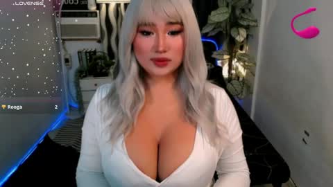 Snapshot of great_selfsuckerts chatting on 05/11/26, 02:45 PAULATHEONE online show from 05/11/26, 02:45
