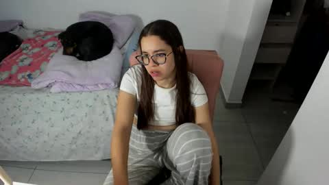 GreciaRuiz online show from 04/03/26, 11:36