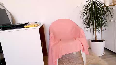 Alex and Ella online show from 01/16/25, 09:05