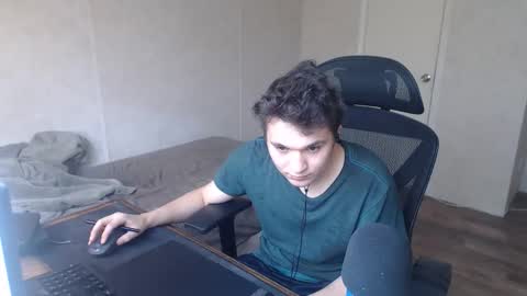 Snapshot of greendynomite_04 chatting on 05/18/26, 05:30 greendynomite_04 online show from 05/18/26, 05:30