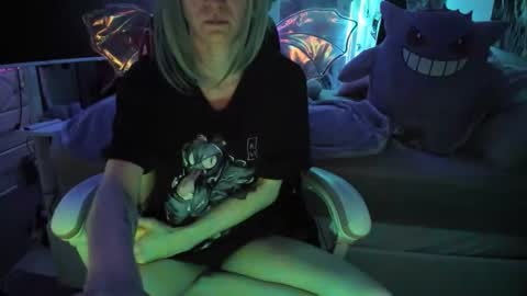 GreenEyedLovexo online show from 04/19/26, 10:47