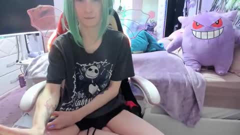 GreenEyedLovexo online show from 04/19/26, 08:55