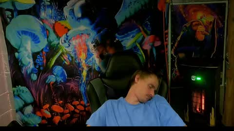 Snapshot of greenlungs8195 chatting on 12/20/24, 08:49 Greenlungs8195 online show from 12/20/24, 08:49