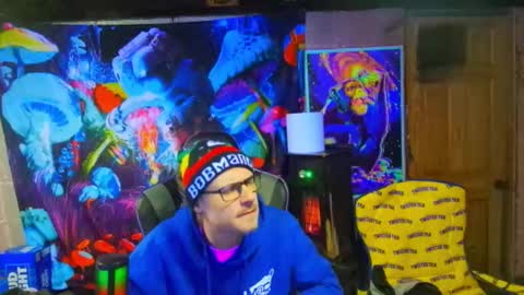 Snapshot of greenlungs8195 chatting on 02/11/25, 07:12 Greenlungs8195 online show from 02/11/25, 07:12