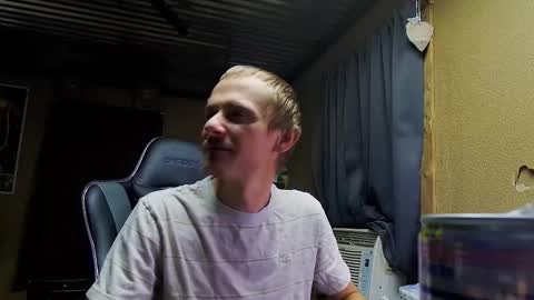 Snapshot of greenlungs8195 chatting on 09/14/25, 07:07 Greenlungs8195 online show from 09/14/25, 07:07