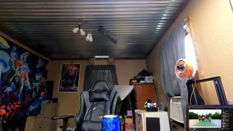 Snapshot of greenlungs8195 chatting on 11/01/25, 06:21 Greenlungs8195 online show from 11/01/25, 06:21