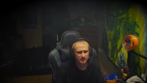 Greenlungs8195 online show from 11/16/25, 05:18