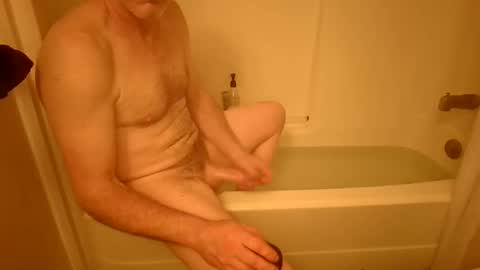 Snapshot of greenrooster1 chatting on 09/13/25, 07:19 greenrooster1 online show from 09/13/25, 07:19