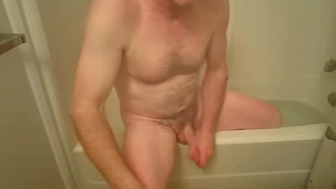 Snapshot of greenrooster1 chatting on 09/21/25, 08:27 greenrooster1 online show from 09/21/25, 08:27