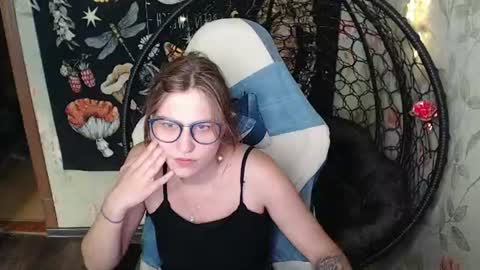 Snapshot of greenwitch9 chatting on 07/22/26, 12:08 Lina online show from 07/22/26, 12:08