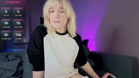 Greg-independent model online show from 10/26/25, 08:37