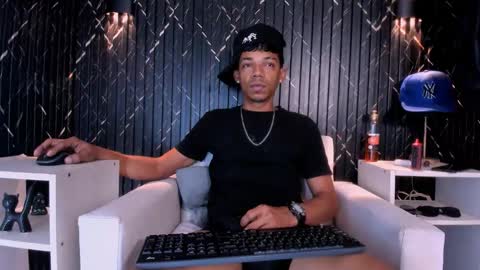 GregorySforza online show from 11/25/25, 09:04