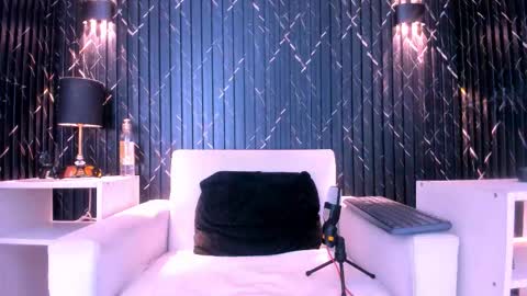 GregorySforza online show from 02/19/26, 09:00