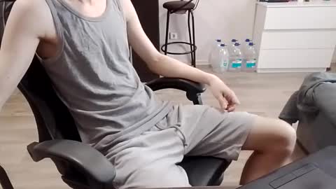 Felix online show from 04/27/26, 10:02