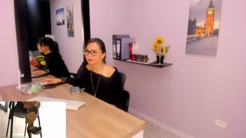 Snapshot of greta_borbon chatting on 07/21/26, 11:45 Greta online show from 07/21/26, 11:45