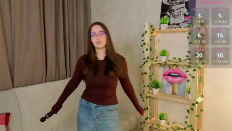 Snapshot of gretalinelle chatting on 05/15/26, 06:37 Cutie Ellie online show from 05/15/26, 06:37