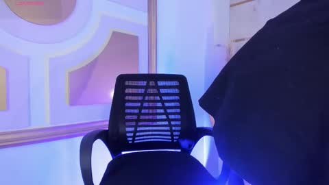 Greta Velvet  online show from 01/17/26, 07:39