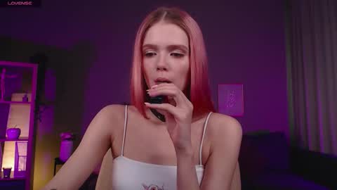 gretchen_mol online show from 10/08/25, 07:39