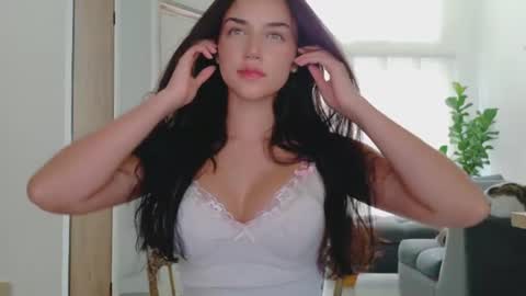 Snapshot of grettabenett_ chatting on 06/10/26, 09:46 Gretta online show from 06/10/26, 09:46