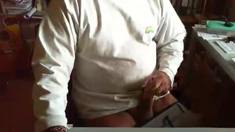 greyhounddog online show from 04/24/26, 08:39