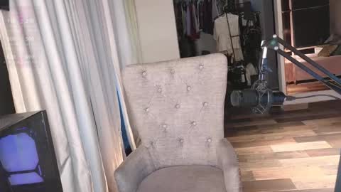 Greyslopez online show from 10/24/25, 08:38