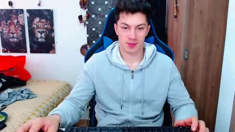 griego01 online show from 12/18/24, 06:46