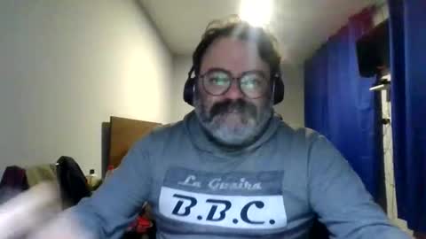 Snapshot of griegozorbatos chatting on 06/04/26, 02:06 griegozorbatos online show from 06/04/26, 02:06