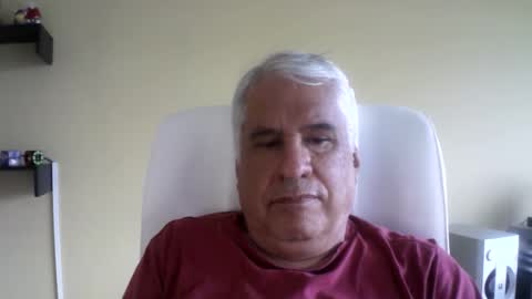 Snapshot of grisa01 chatting on 12/17/25, 02:23 grisa01 online show from 12/17/25, 02:23