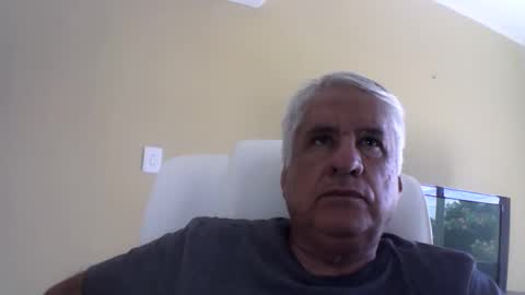 Snapshot of grisa01 chatting on 05/11/26, 04:37 grisa01 online show from 05/11/26, 04:37