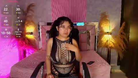 Snapshot of griselle_rousse chatting on 06/13/26, 12:25 online show from 06/13/26, 12:25