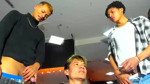 GRIVALS. THOMAS AND DAMIAND online show from 01/04/25, 06:19