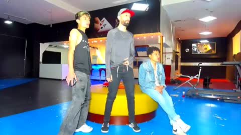 GRIVALS. THOMAS AND DAMIAND online show from 01/06/25, 05:16