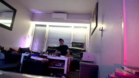 grives13 online show from 04/18/26, 02:26