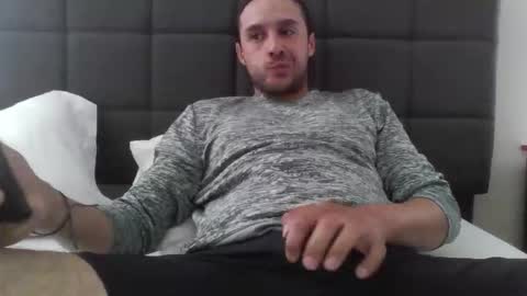 Snapshot of grnde789 chatting on 04/05/26, 04:26 grnde789 online show from 04/05/26, 04:26