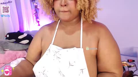 Grumosa velvet   online show from 02/22/25, 03:01