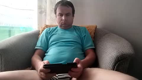 Snapshot of grzes1976 chatting on 01/03/25, 12:52 grzes1976 online show from 01/03/25, 12:52