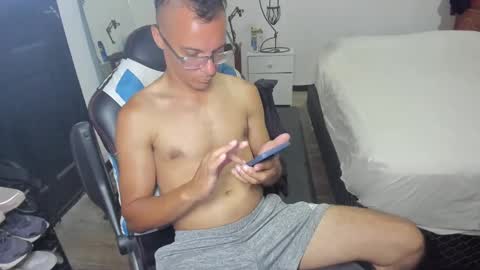 Snapshot of guachin_new chatting on 02/16/25, 04:42 guachin_new online show from 02/16/25, 04:42