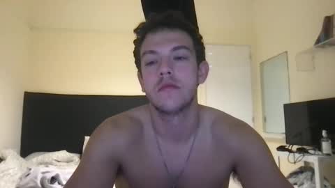 guapogringo03 online show from 09/14/25, 05:01