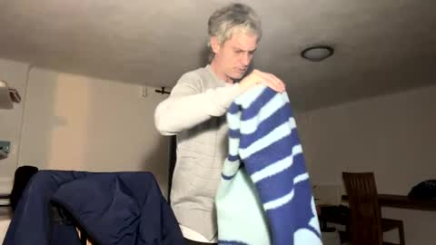 Snapshot of guardiannif_ chatting on 02/06/25, 10:00 guardiannif_ online show from 02/06/25, 10:00