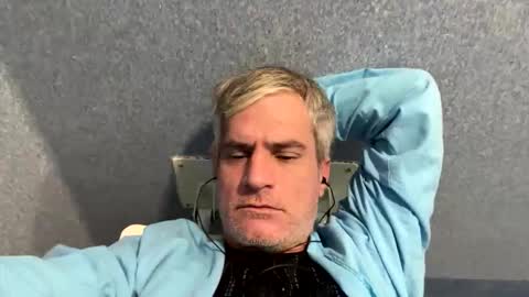 Snapshot of guardiannif_ chatting on 09/22/25, 01:35 guardiannif_ online show from 09/22/25, 01:35