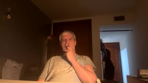 Snapshot of guardiannif_ chatting on 12/20/25, 12:29 guardiannif_ online show from 12/20/25, 12:29