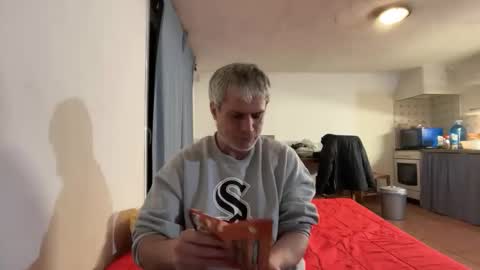 Snapshot of guardiannif_ chatting on 01/13/26, 09:09 guardiannif_ online show from 01/13/26, 09:09