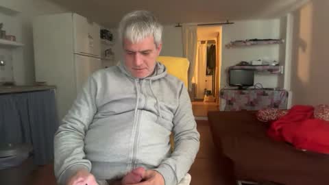 Snapshot of guardiannif_ chatting on 02/04/26, 10:32 guardiannif_ online show from 02/04/26, 10:32